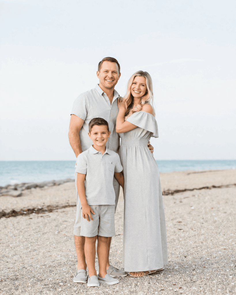 What to Wear for Jacksonville Beach Family Photos Colors